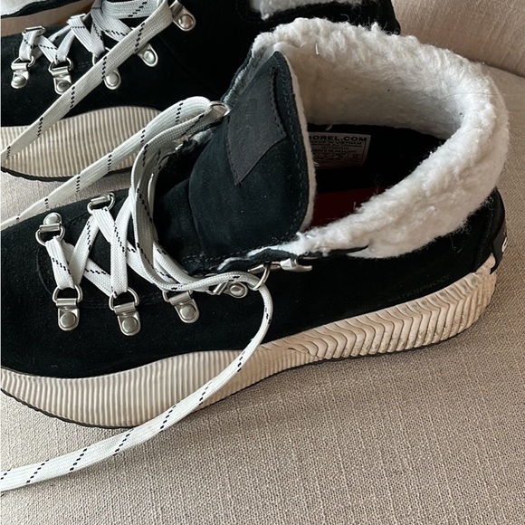 Sorel Out and About boots - Picture 1 of 5